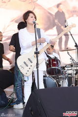 组图：苏打绿致交通瘫痪 青峰欲再染发