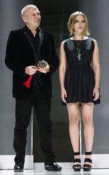 高清组图：斯嘉丽-约翰逊性感造型西班牙时尚走秀