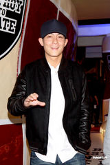 组图：陈冠希澄清被逼复出传闻 对娱乐圈还有兴趣