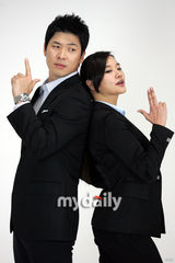 幻灯图：《国家在召唤》发布会 主演参加公开拍摄