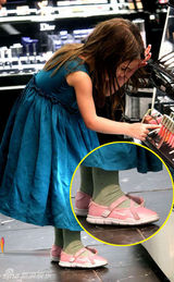 组图：好莱坞潮童萌孩 盘点小苏瑞8款可爱美鞋