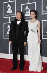 高清组图：张靓颖受时尚界青睐 惊艳亮相时尚大典