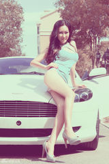 组图：性感女神俞夏巨乳内衣时尚秀