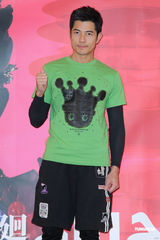 组图：郭富城限制饮食保持体态 称50岁前成婚