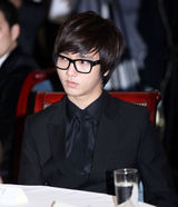 高清组图：Super Junior正装亮相参加活动帅气十足