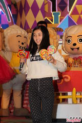 组图:《喜羊羊6》北京首映 张子枫变小粉丝助阵