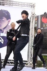 组图：师兄林宥嘉香港“打人” SIGMA组合称是误会