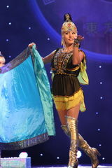 组图：大学生魔术大赛演出晚会在京举行