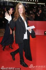 高清图：《大将军寇流岚》首映 巴特勒查斯坦嬉闹