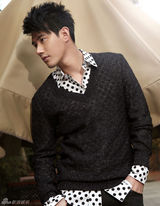 组图：吴建飞春季简约写真淡然温暖