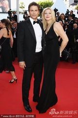 组图：范冰冰艳撑《生命之树》首映 邓文迪夫妇亮相