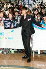 高清组图：罗志祥袭港办签唱会 大赞杨丞琳可爱女生