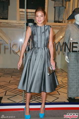 组图：乐基儿端庄造型肉嘟嘟 避谈感情事