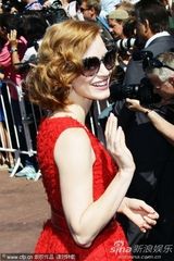 高清组图：电影《生命之树》发布会 皮特白衣翩翩