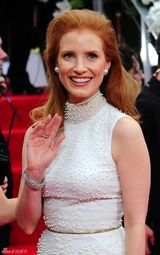 高清组图：杰西卡-查斯坦珍珠白礼服华贵十足