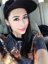 组图：柯震东绯闻女友程颖婕自拍美图