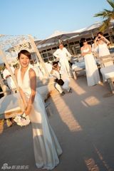 高清图：梁咏琪百张婚礼大片庆纸婚 重温幸福时刻