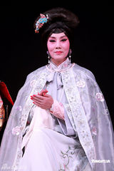 汪明荃否认“女皇病”上身 罗家英力挺笑言无所谓 