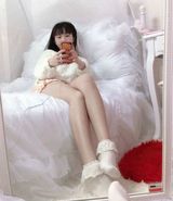 组图：网传36岁美女嫩照走红 美女:谁说我36？
