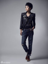组图：孔琳干练写真皮衣牛仔率性搭配