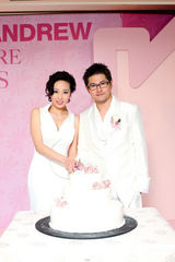 组图：谷祖琳与同学结婚 吴君如曾志伟等众星出席