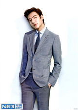 组图：长腿偶吧李敏镐登时尚封面展高富帅魅力