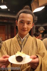 幻灯图集：新《红楼》拍摄周年日宝玉可卿同庆生