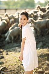 组图：李曼拍摄田园写真 “氧气美女”清新动人