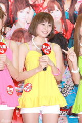 组图：吉泽明步希崎杰西卡亮相 下月将于香港开唱