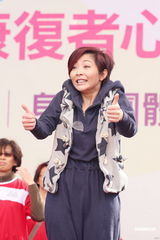 组图：林晓培呼吁曹格勿被酒精控制 明年将发片