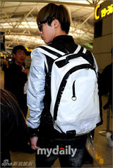 组图：少女时代东方神起等赴泰演出亮相机场