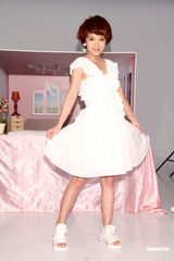 高清：郭采洁为新专辑拍摄宣传照 美容秘诀靠睡眠