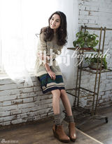 组图：女星冯文娟登时尚杂志凝神浅笑容颜清丽