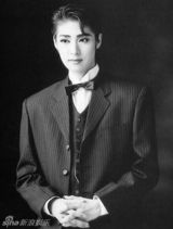 组图：天海佑希46岁生日 宝冢男角剧照大放送