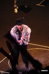 组图：郭富城圣诞开唱引疯狂 熊黛林全场现身支持