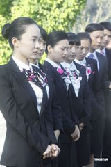 组图：《爱情面前谁怕谁》探班 霍思燕变可爱土著