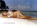 安娜-库尔尼科娃泳装秀