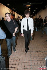 组图：女歌手陈僖仪丧礼 薛凯琪黄柏高哀伤送别