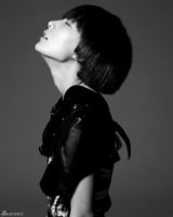 高清图：王珞丹最新写真曝光 可爱帅气展现个性魅力