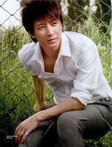 幻灯组图：韩庚多面发展风头正劲 成时尚杂志新宠 