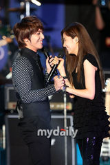 组图：SJ少女时代等仁川热唱 BoA热辣表演引尖叫