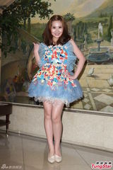 组图：施敏赴台卖萌 擅长投资徐乃麟甘拜下风