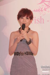 组图：梁静茹6月红馆开唱 称不会放弃歌唱事业