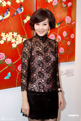 《至八画展》开幕明星捧场 郑裕玲愿画裸体耀祥