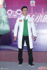 组图：《On Call 36小时II》曝造型 杨怡揽二男