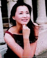 组图:董卿青涩旧照曝光 清丽淡雅脱俗