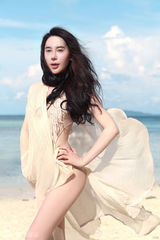 组图：姜欣雨普吉岛比基尼秀性感