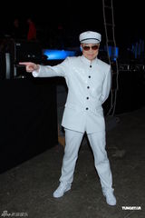 组图：詹瑞文彩排《踢馆》 称对其敬重不会恶搞