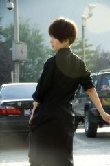 组图：谢楠工作写真内敛安静 尽显恬淡女人味