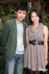 高清图：范植伟携夏于乔宣传新戏 回应解约事件